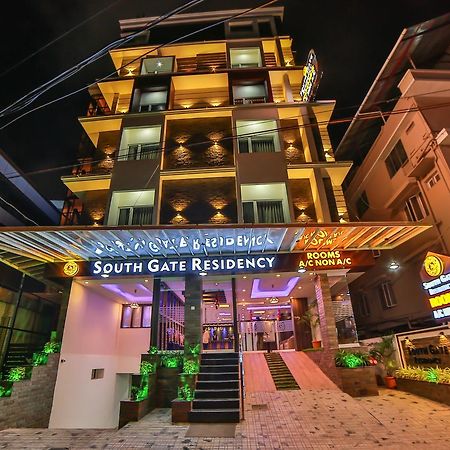 South Gate Residency Hotel Kochi Exterior foto